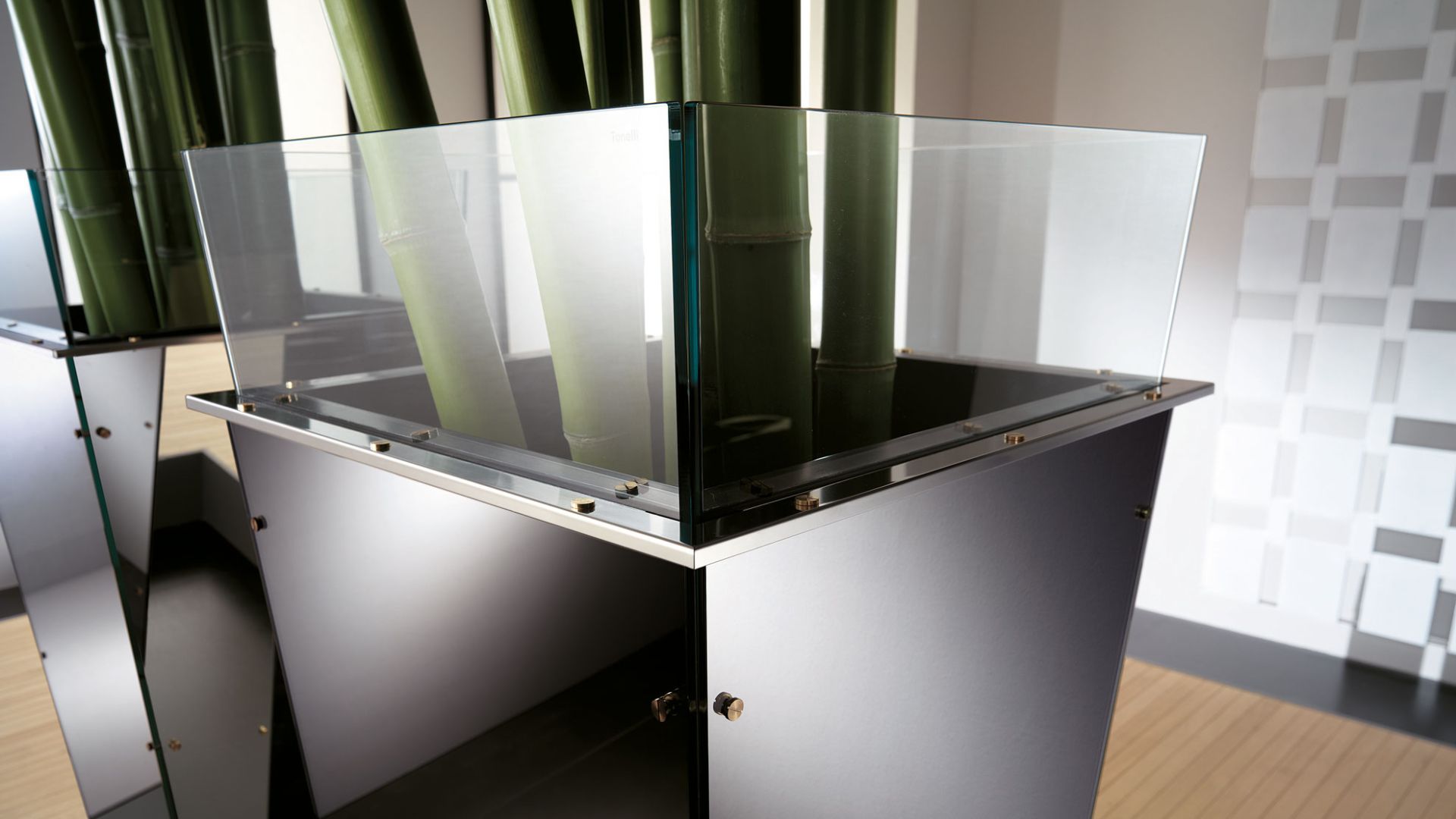 Amon Tonelli design